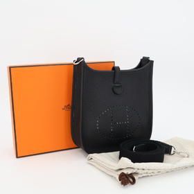 Hermes Evelyn TPM B Engraved Black Silver Hardware Taurillon Clemence Women's