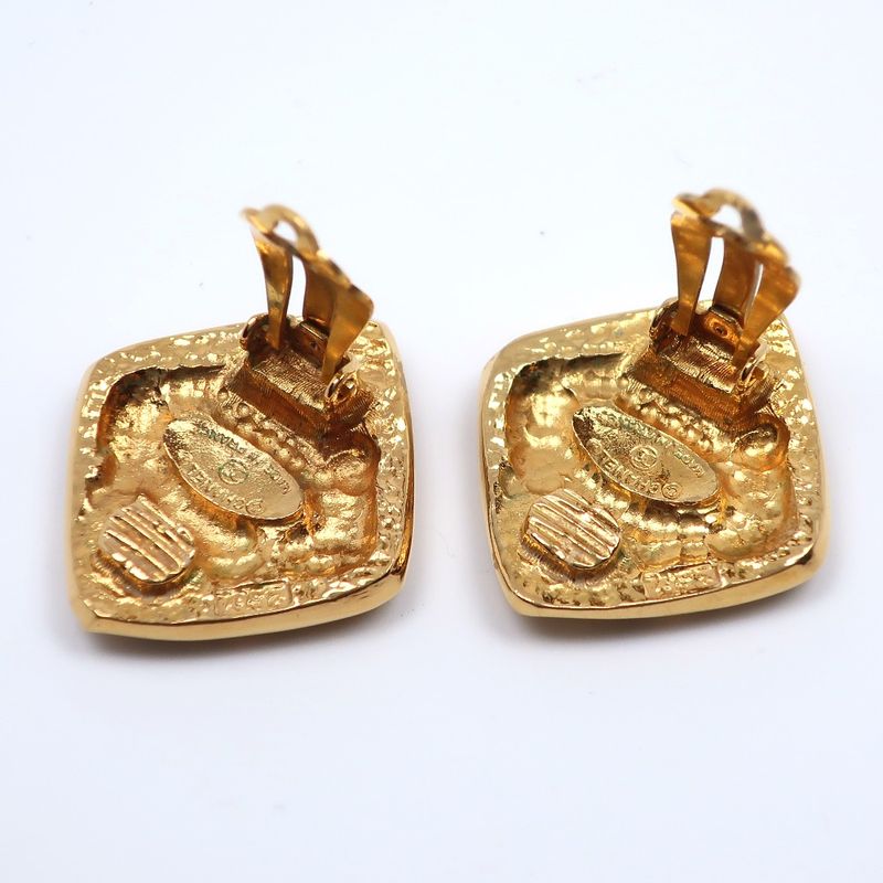 Chanel Coco Mark Vintage Gold Plated Ladies 19.7g Earrings