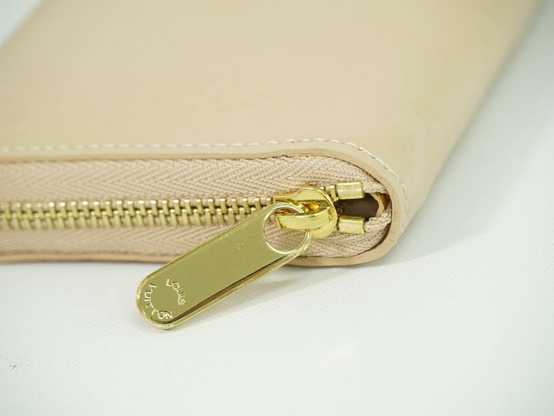 Authentic Louis Vuitton LV Zippy Coin Purse Vernis Leather Coin Case Rose