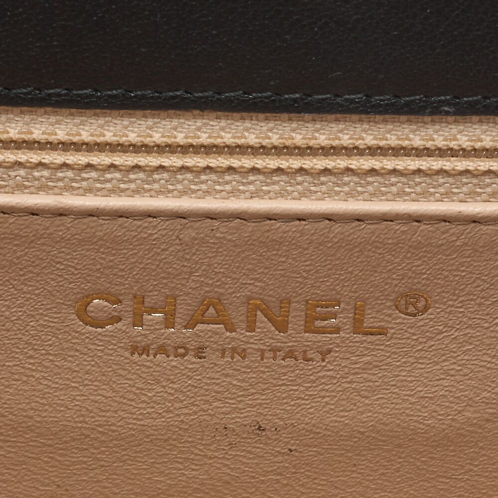 Chanel Shoulder Bag V Stitch Coco Lock Chain Shoulder Lambskin Black Gold