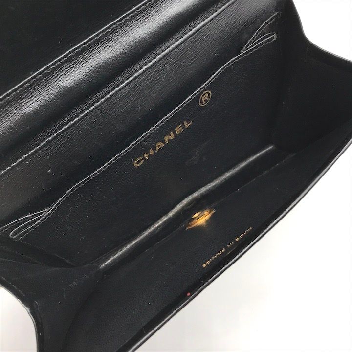 Chanel CC Logo Patent Chain Shoulder Bag Black Push Lock