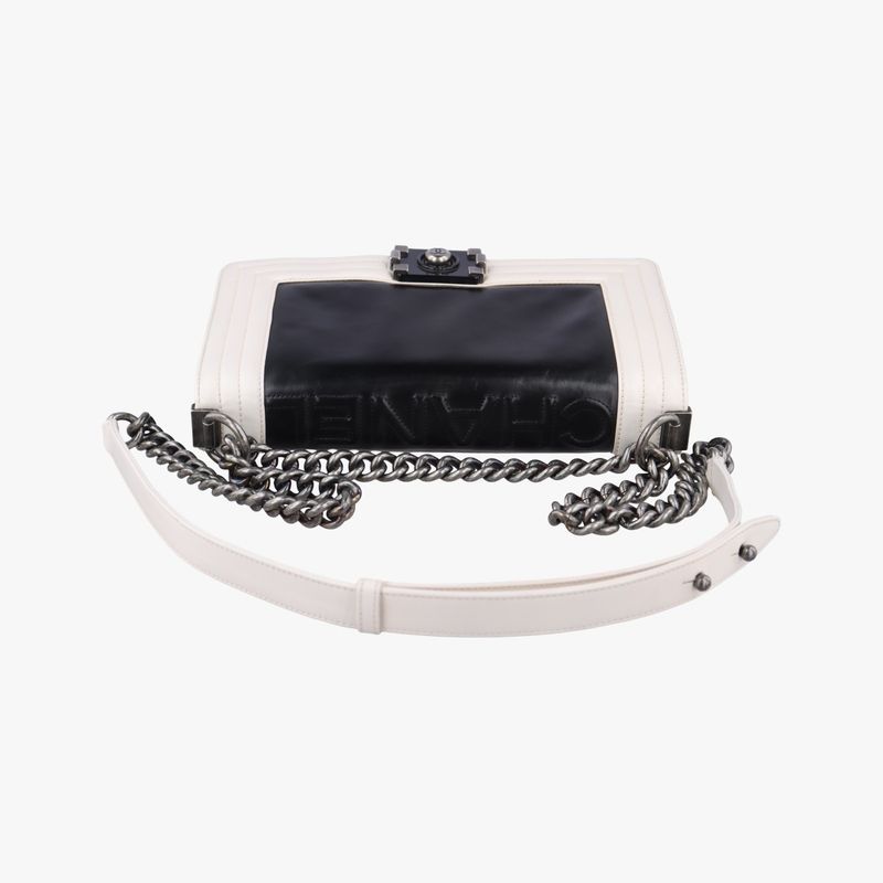 Chanel Boy Chanel Black And White Leather A66713 15641012