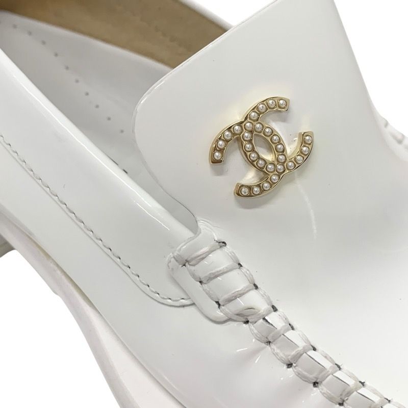 Chanel Loafer Leather Shoes Patent Leather White Gold Here Mark