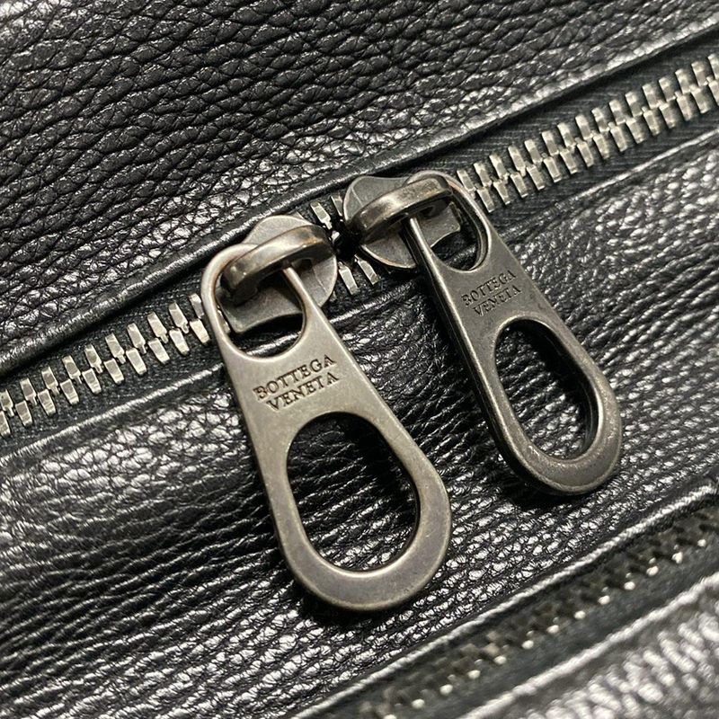 Bottega Veneta Intrecciato Black Leather Handbag