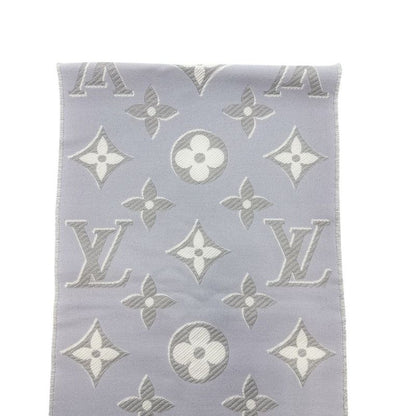 1942 Louis Vuitton Scarf LV Escential Shine M78895 Light Gray Wool Monogram