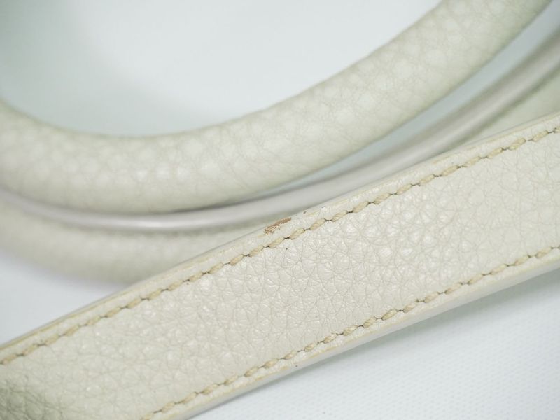 Authentic Prada Leather 2WAY Shoulder Bag Handbag Pochette Ivory Bn2694 Bag