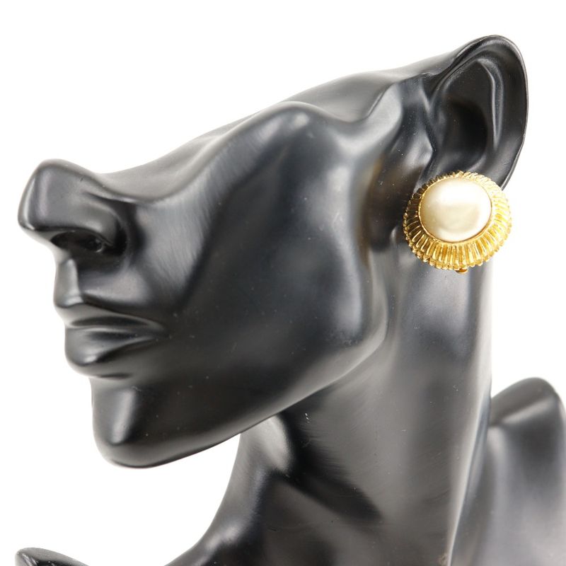 Chanel Vintage Gold Plated And Faux Pearl Ladies 29.8g Earrings