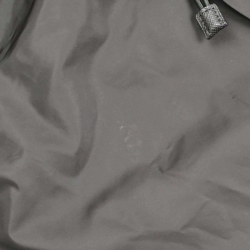 Prada 23aw Re-Nylon Nylon Hooded Raincoat 292113 S231 1wq9 Black 36s