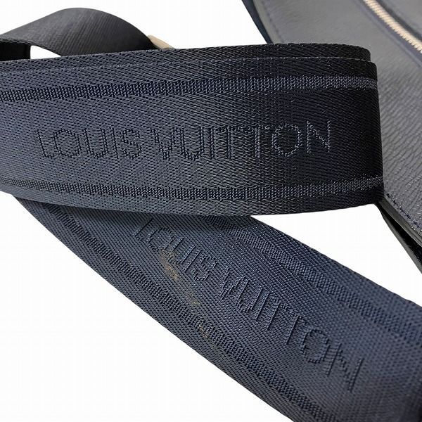 Louis Vuitton Taiga Sacha M32712 Bag Shoulder Bag Men's