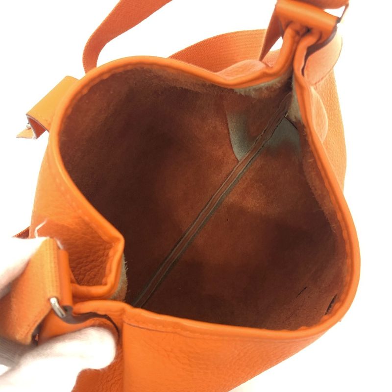 Hermes Shoulder Bag Rodeo De Taurillon Clemence Orange