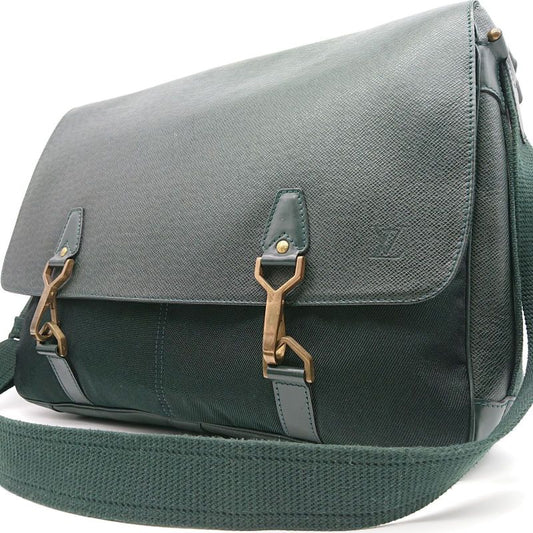Louis Vuitton Messenger Bag Taiga D'elsewhere Dark Green