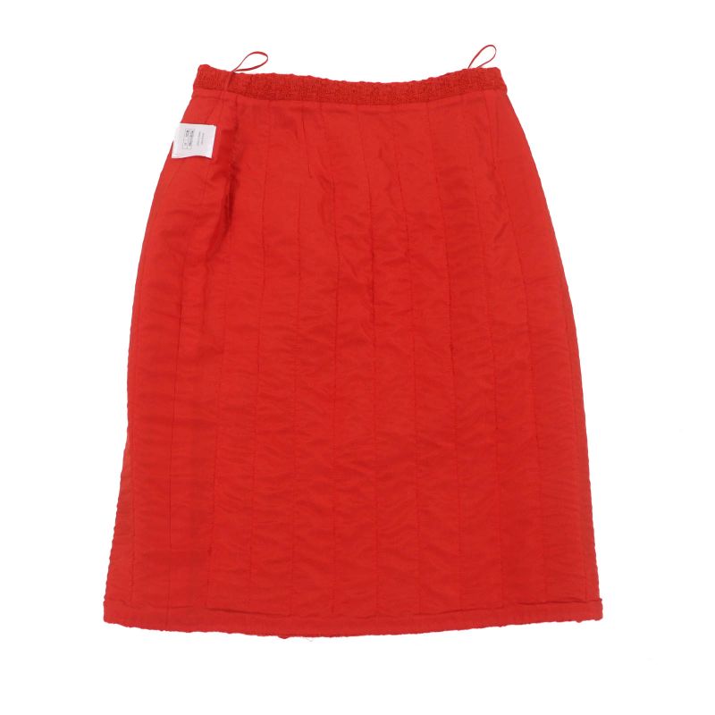 CHANEL P62367 100% Silk Lined Knee Length Tweed Skirt With Coco Mark Plate