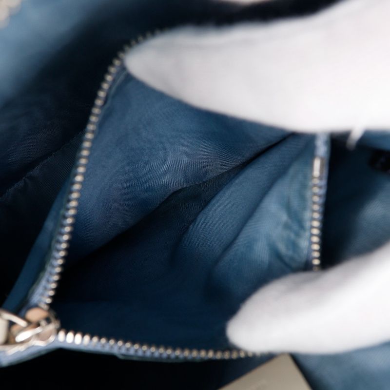 Gucci Gussy SAGA 511189 Leather White Women's Shoulder Bag