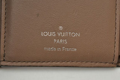 Louis Vuitton Wallet Louis Vuitton Portefeuille Capucines Compact Taurillon