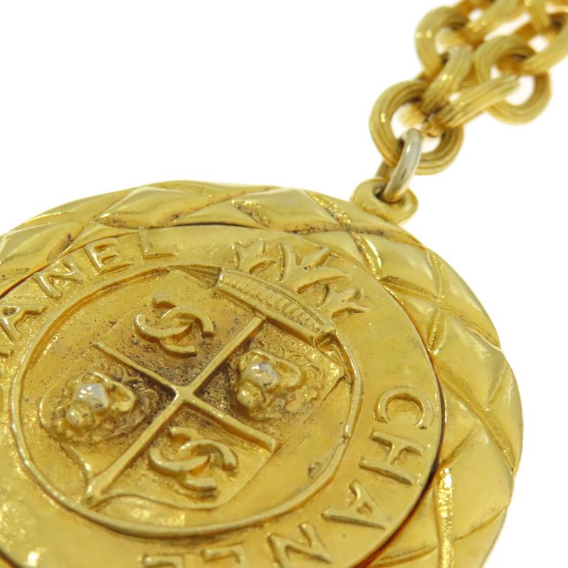 Chanel Relief Matelasse Framed Round Reversible Pendant Necklace Women
