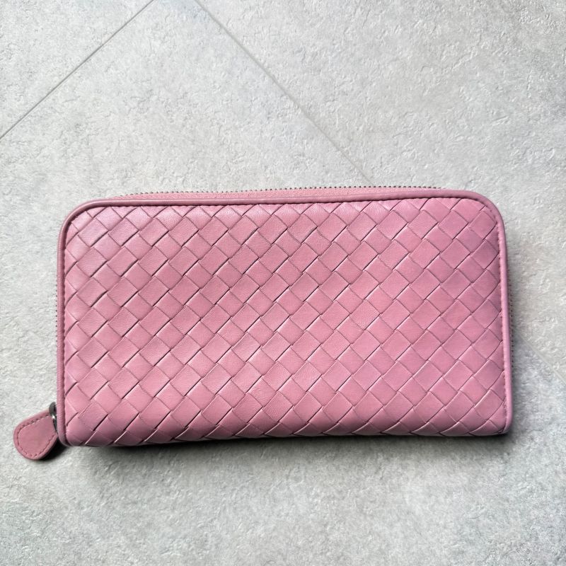 Bottega Veneta Round Zipper Long Wallet Intrecciato Pink Long Wallet Calf