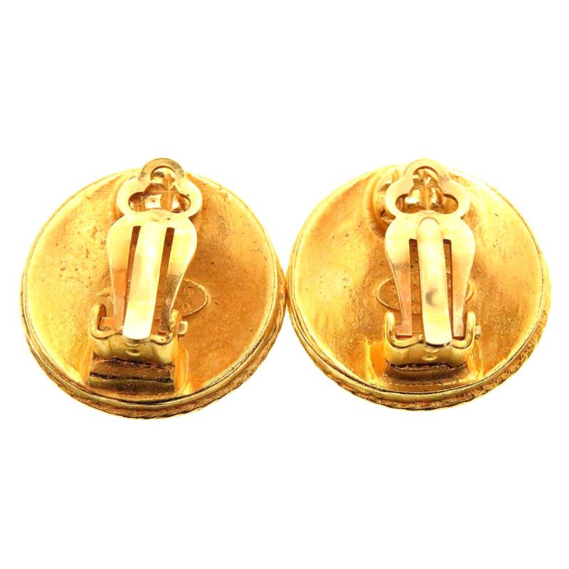 Chanel Coco Mark 04A Metal Gold Vintage Earrings 0060 Chanel
