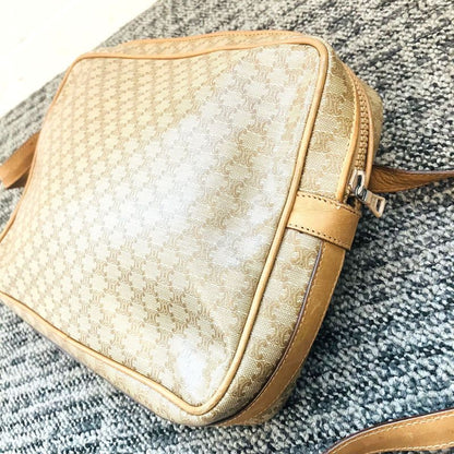 Celine Macadam Shoulder Bag : B2105
