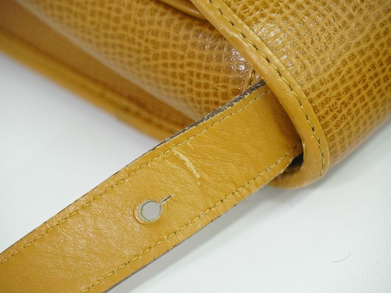 Authentic Christian DIOR Leather Shoulder Bag Pochette Brown Bag Pre-owned