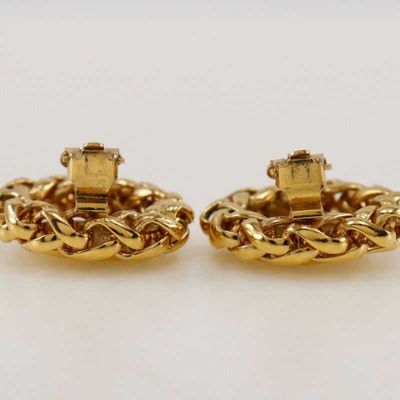 Chanel Earrings With Ear Of Rice Motif Vintage Gold Plated Ladies 50.0g