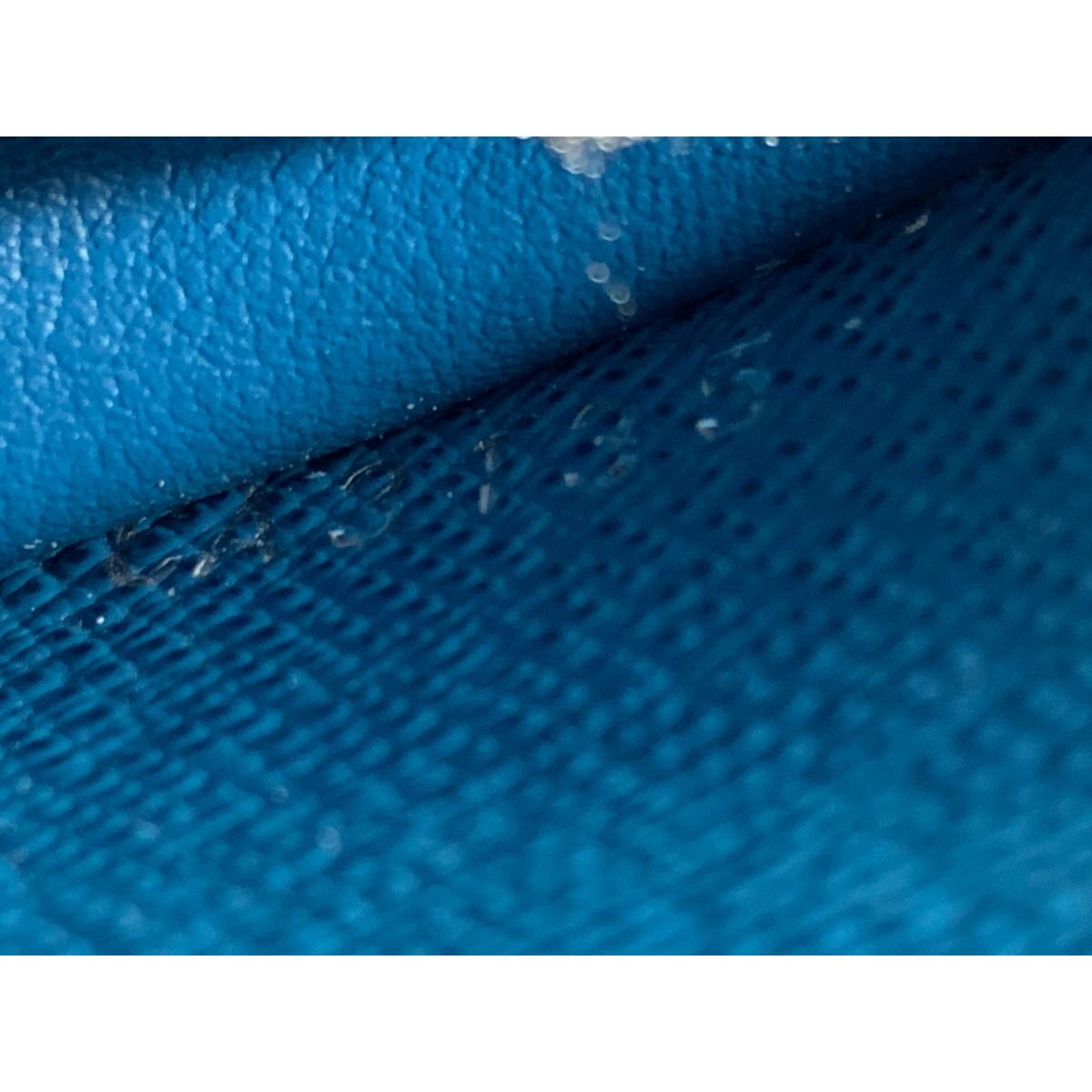 Louis Vuitton Zippy Wallet Taiga Vertical Round Long Wallet M32836 Blue