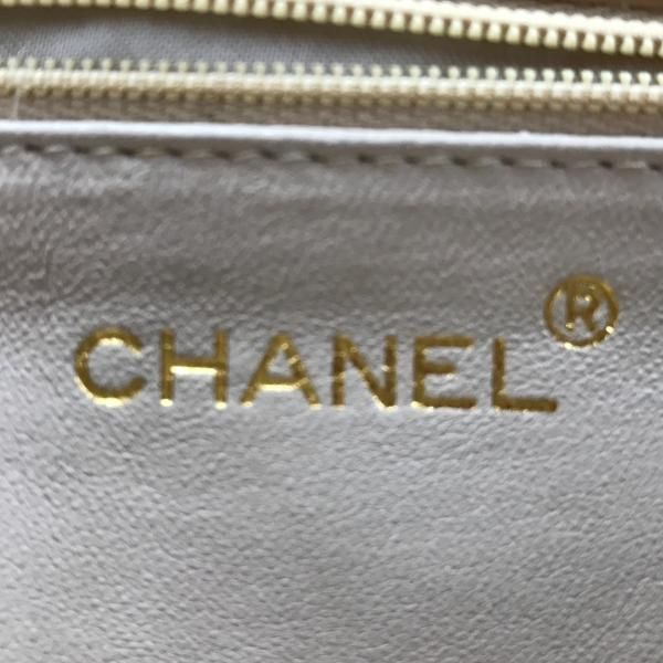 Chanel Quilted Chain Hand Bag Beige