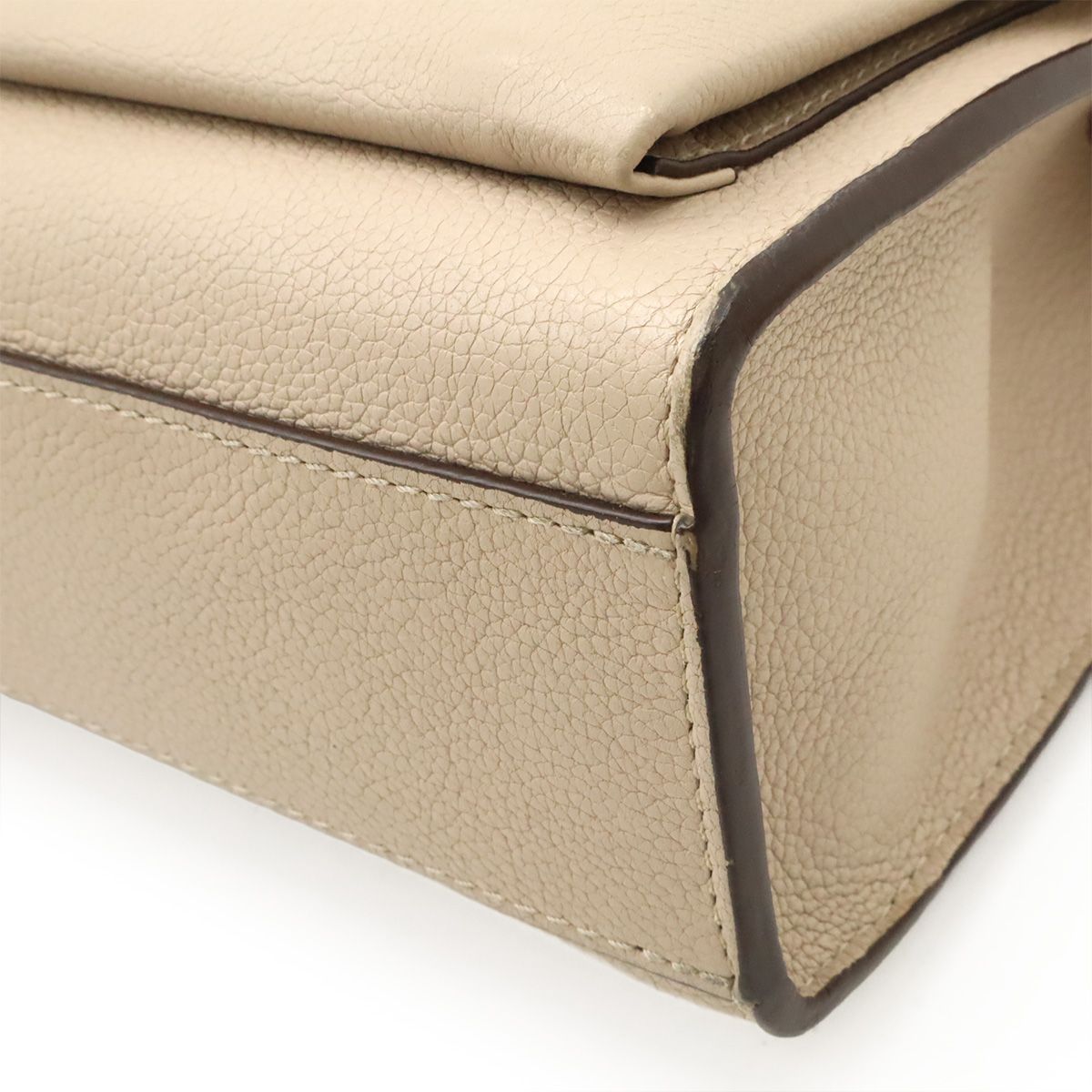 Louis Vuitton My Lock Me Chain Shoulder Bag Pochette Leather Glaze M56137