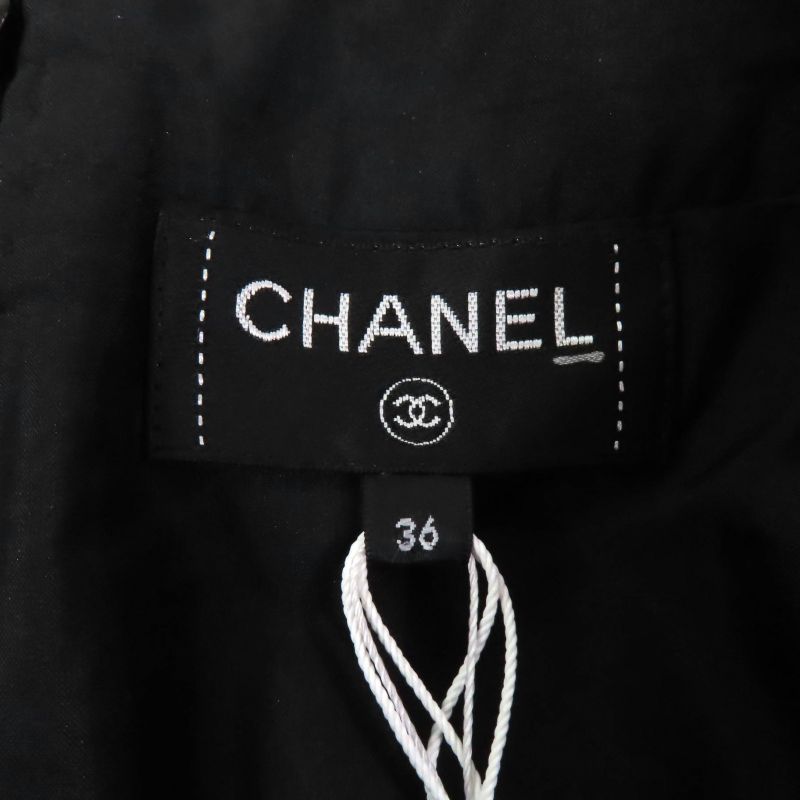 CHANEL 22A P73122 Lined With 100% Silk Sequins With Coco Mark Plate Knee-length