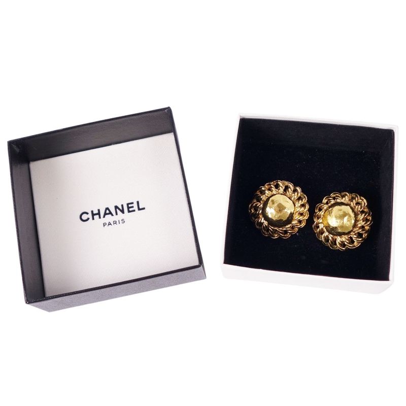 Vintage Chanel 1988 Earring Casteller