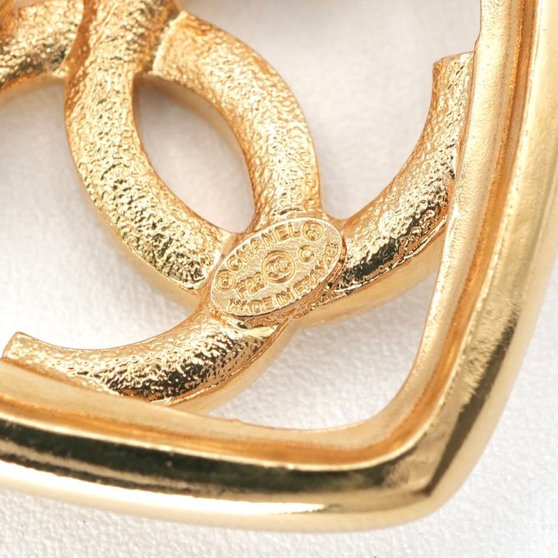 Chanel Brooch Corsage Gold Heart Here Mark Rhinestone