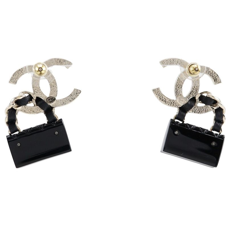 Chanel Coco Mark Matelasse Bag Motif Cruise Collection Metal And Plastic