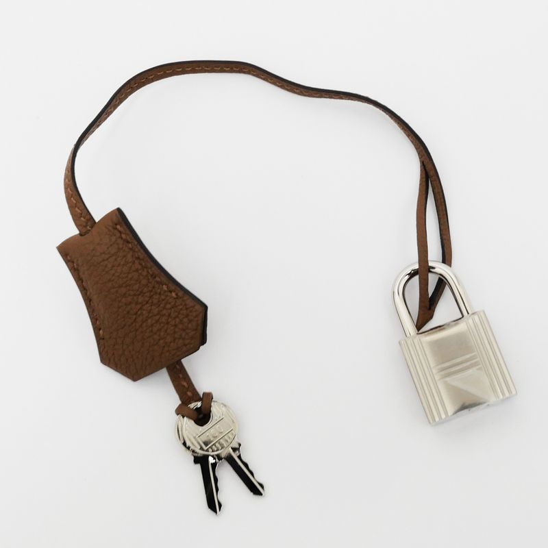 Hermes Kelly Akkado PM Alzan Silva-hardware Togo W Engraved Shoulder-