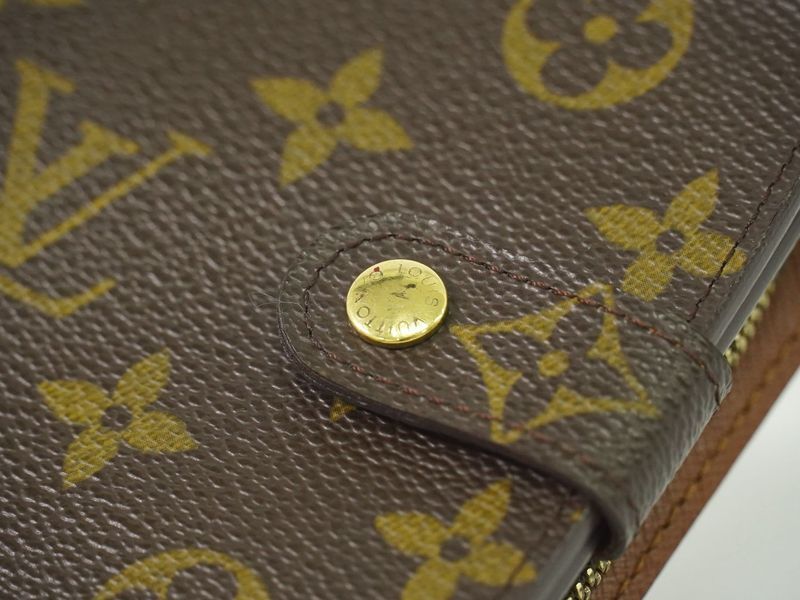 Authentic Louis Vuitton LV Compact Zip Monogram Fold Wallet Brown M61667
