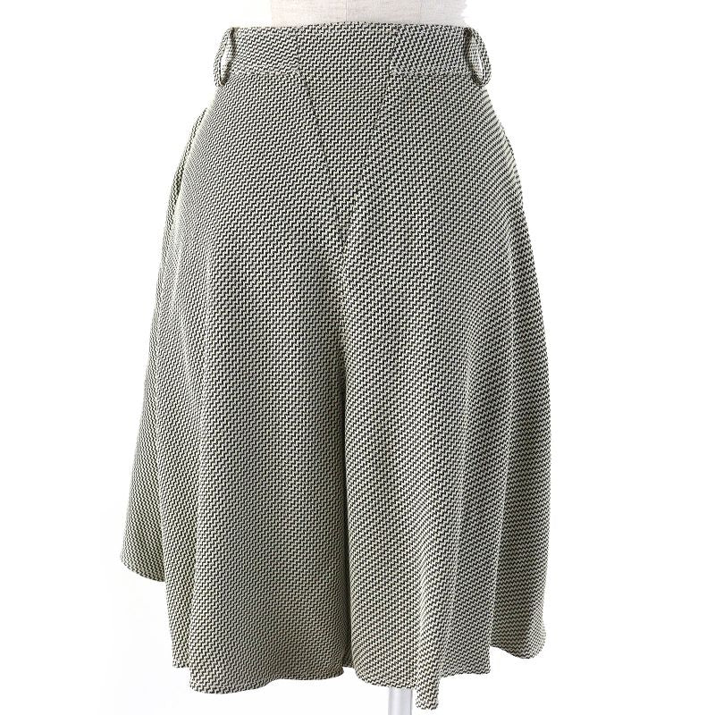 Louis Vuitton 2024 Lvleather Patch Karakoram Flared Shorts 100% Silk Lining