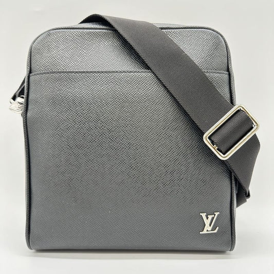 Louis Vuitton M30265 Messenger PPM Shoulder Bag Taiga Black Ladies Men