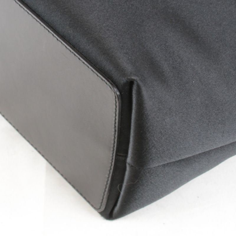 Gucci 0021098 002404 Tote Bag Satin Black