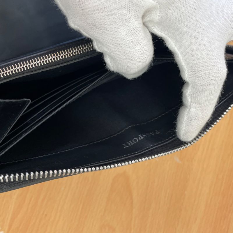 Fendi Travel Wallet Round Zipper Long Wallet A25-1741