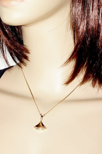 Bulgari Pendant Necklace 18K Yellow Gold Diamond Diva Dream Pendant Necklace
