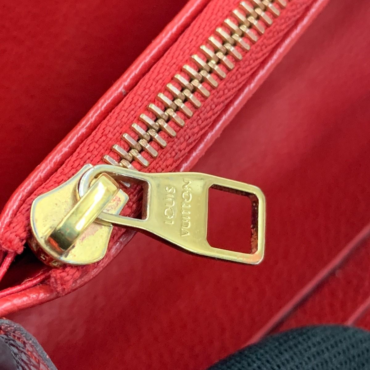 Louis Vuitton Monogram Empreinte Portefeuille Sarah Bifold Long Wallet M62213