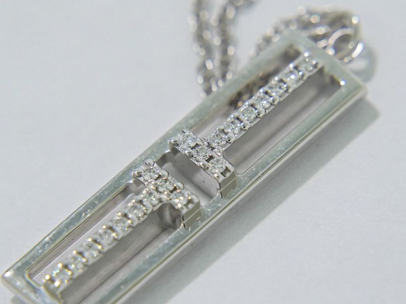 Authentic Tiffany & Co Tiffany & Co T Two Open Vertical Bar Au750 WG Necklace
