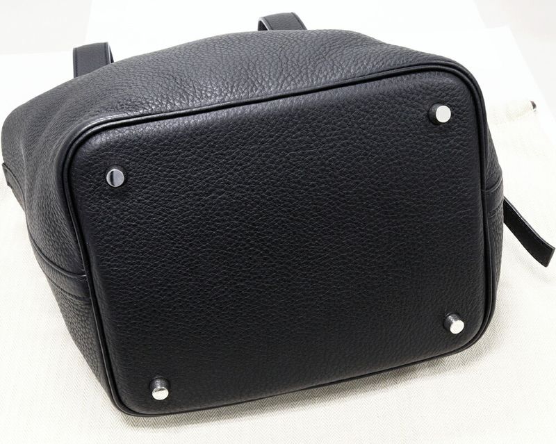 Hermes Handbag Tote Picotin 22mm (087in) Taurillon Cles Mance Black Silver