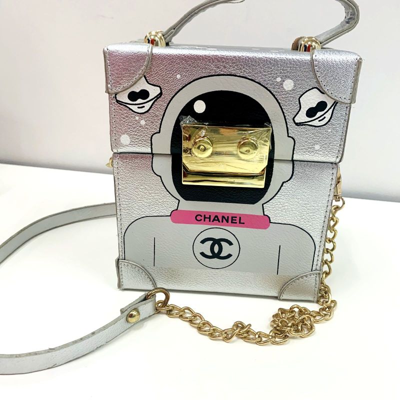 Chanel Chain Bag : X0426