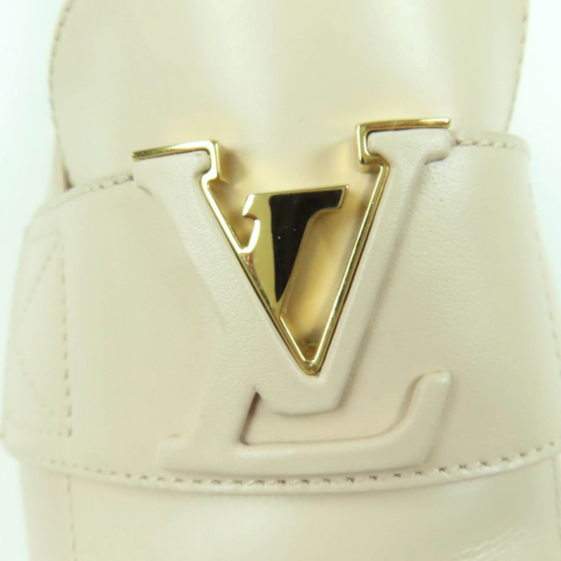 Louis Vuitton 1acg21 LV Marais Loafer Smoo Scuff Zah LV Initial Loafer Light