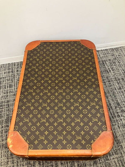 Louis Vuitton Stratos Monogram Vintage Trunk : Y0944