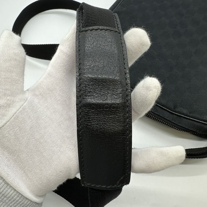 Gucci 92551 Shoulder Bag GG Canvas Black Ladies Men Fashion Vintage Gift