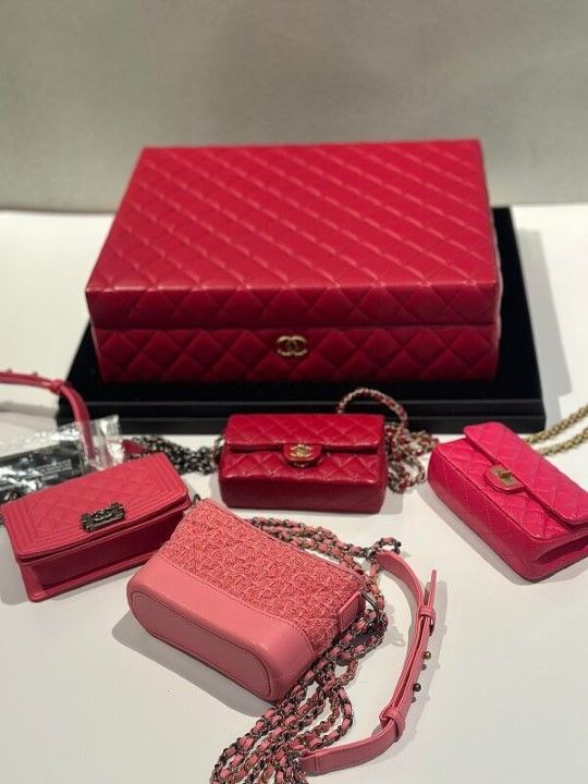 Chanel 4-piece Mini Chain Shoulder Set Box  Case 4 Stickers 4 Stickers 4 Cards