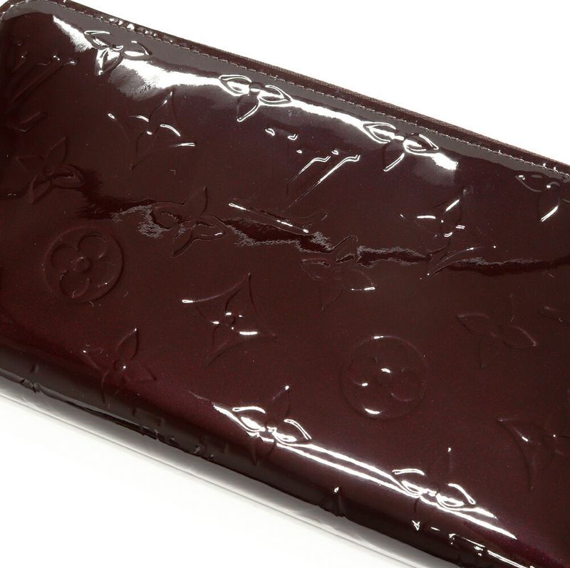 Louis Vuitton Round Zipper Long Wallet With Change Pocket Vernis Amarante Zippy