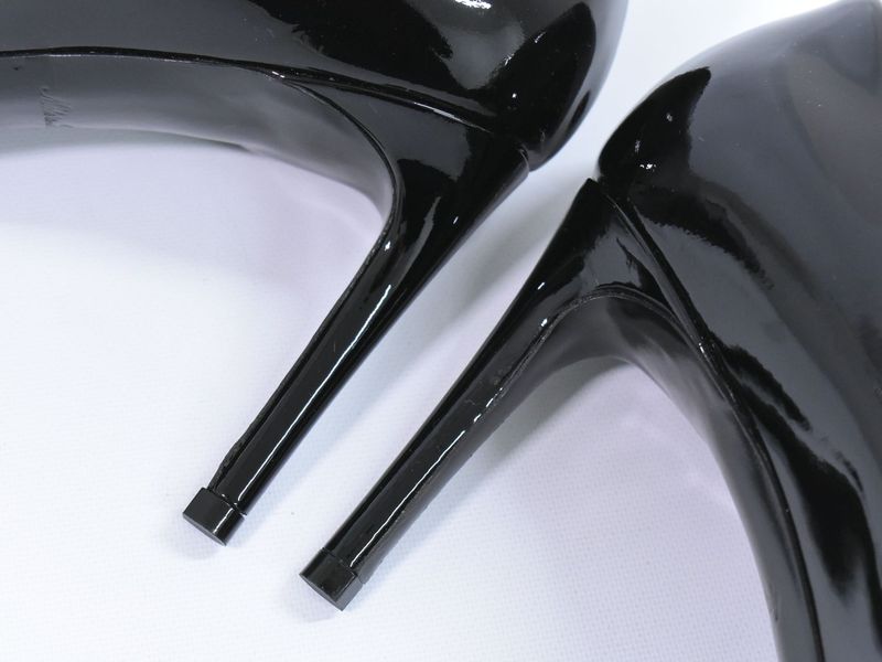 Authentic Louis Vuitton LV Logo Ribbon Pumps Heels 37H Patent Leather Black