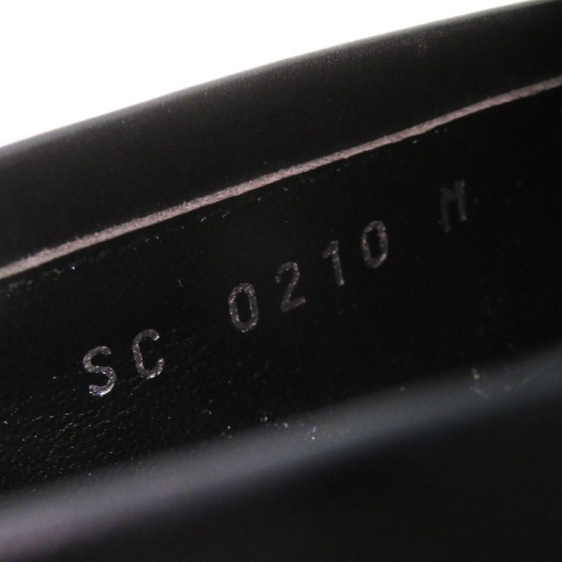 Louis Vuitton 2020 Square Toe Leather Loafers With LV Logo Hardware Black Gold