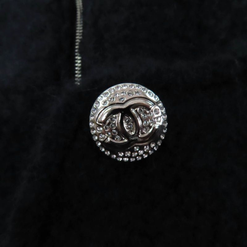 CHANEL P74369 Cashmere Silk Blend With Rhinestone Coco Mark Buttons Matelasse